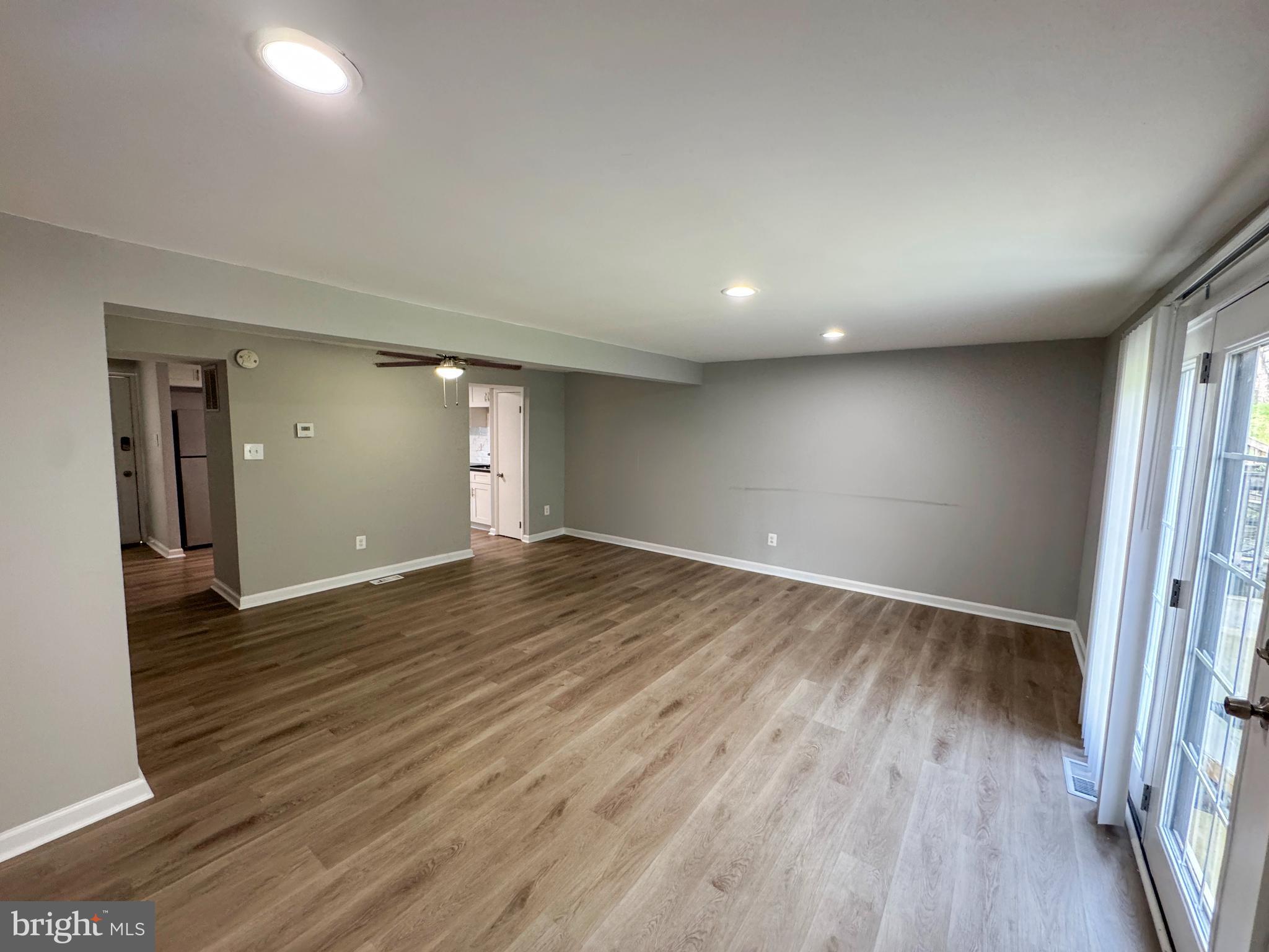 TOWN AND COUNTRY - Residential