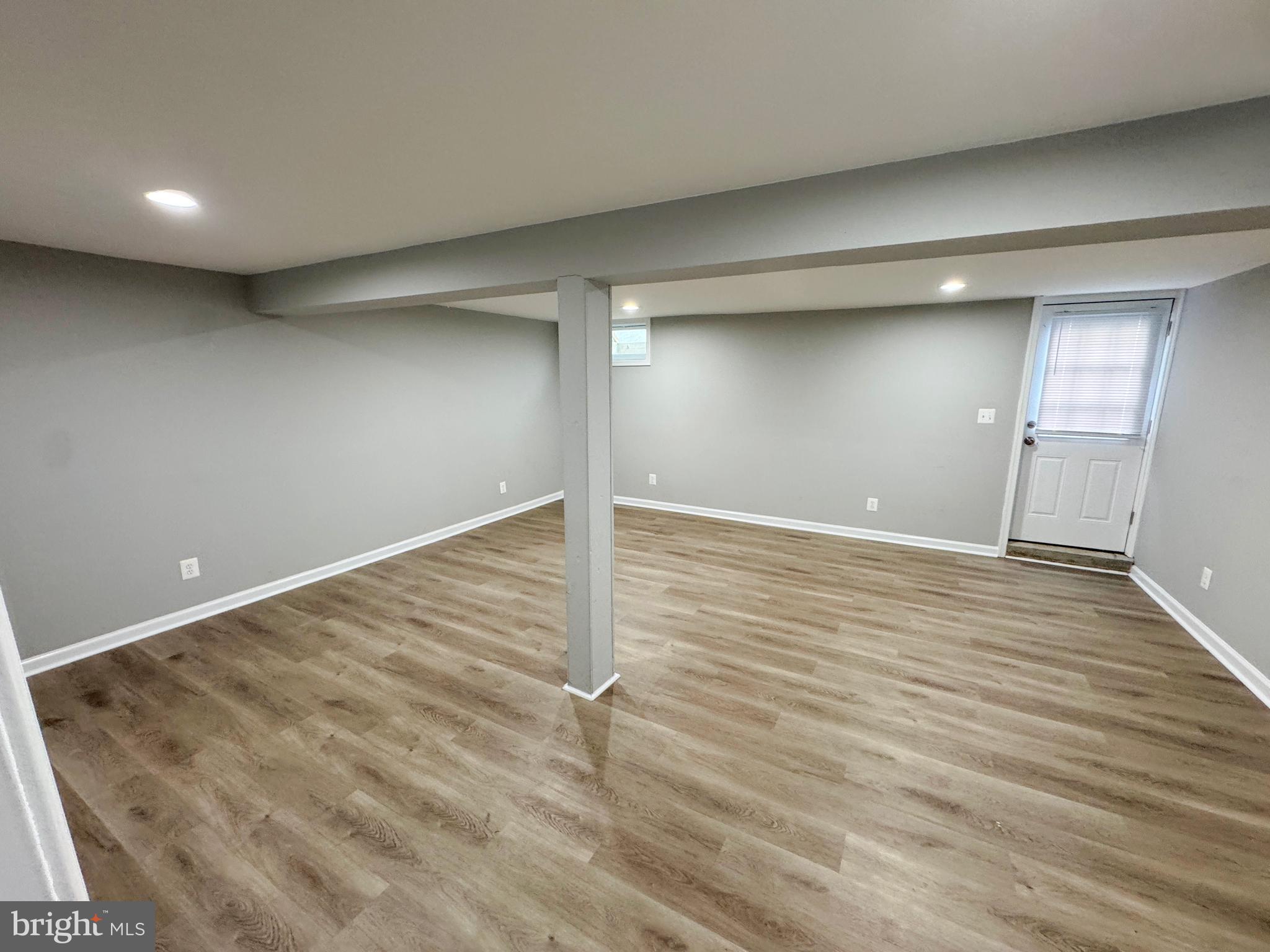 TOWN AND COUNTRY - Residential