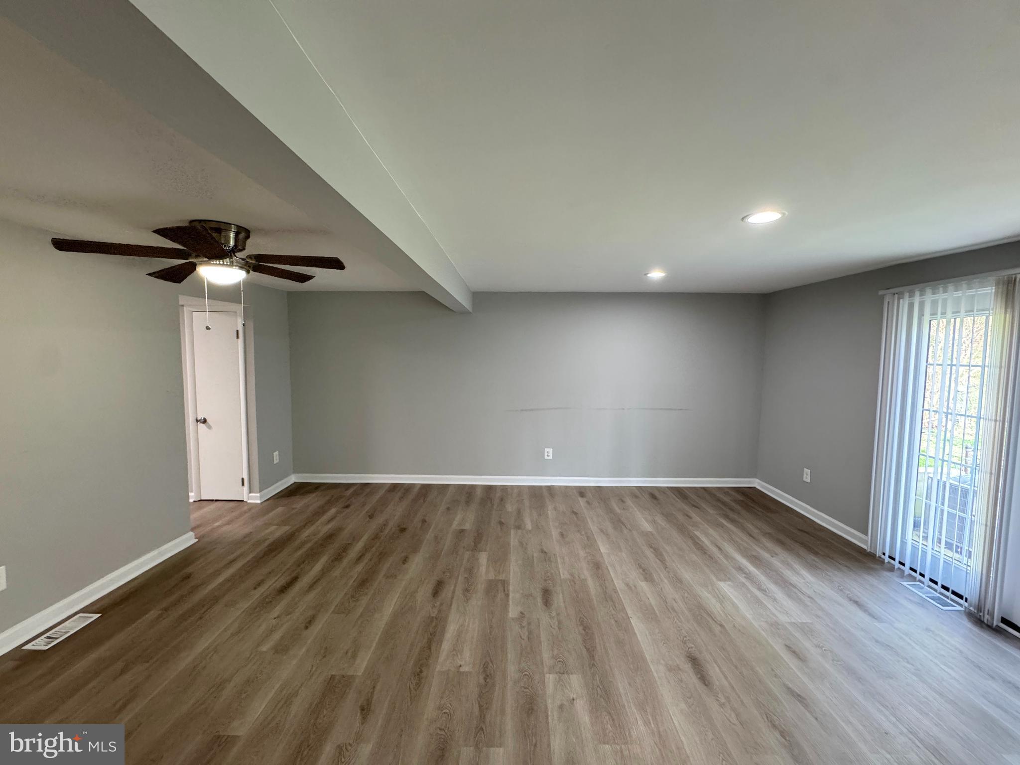 TOWN AND COUNTRY - Residential