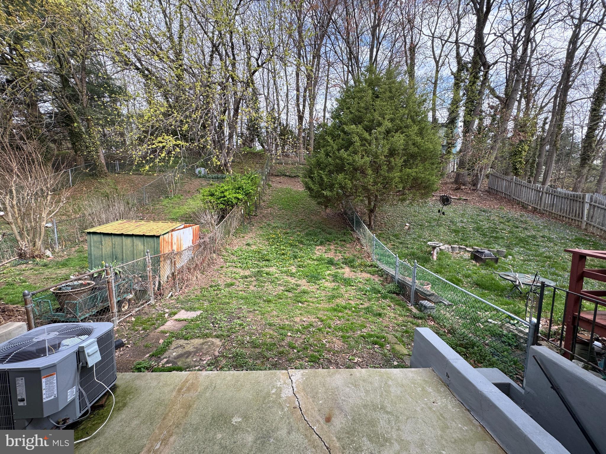 TOWN AND COUNTRY - Residential