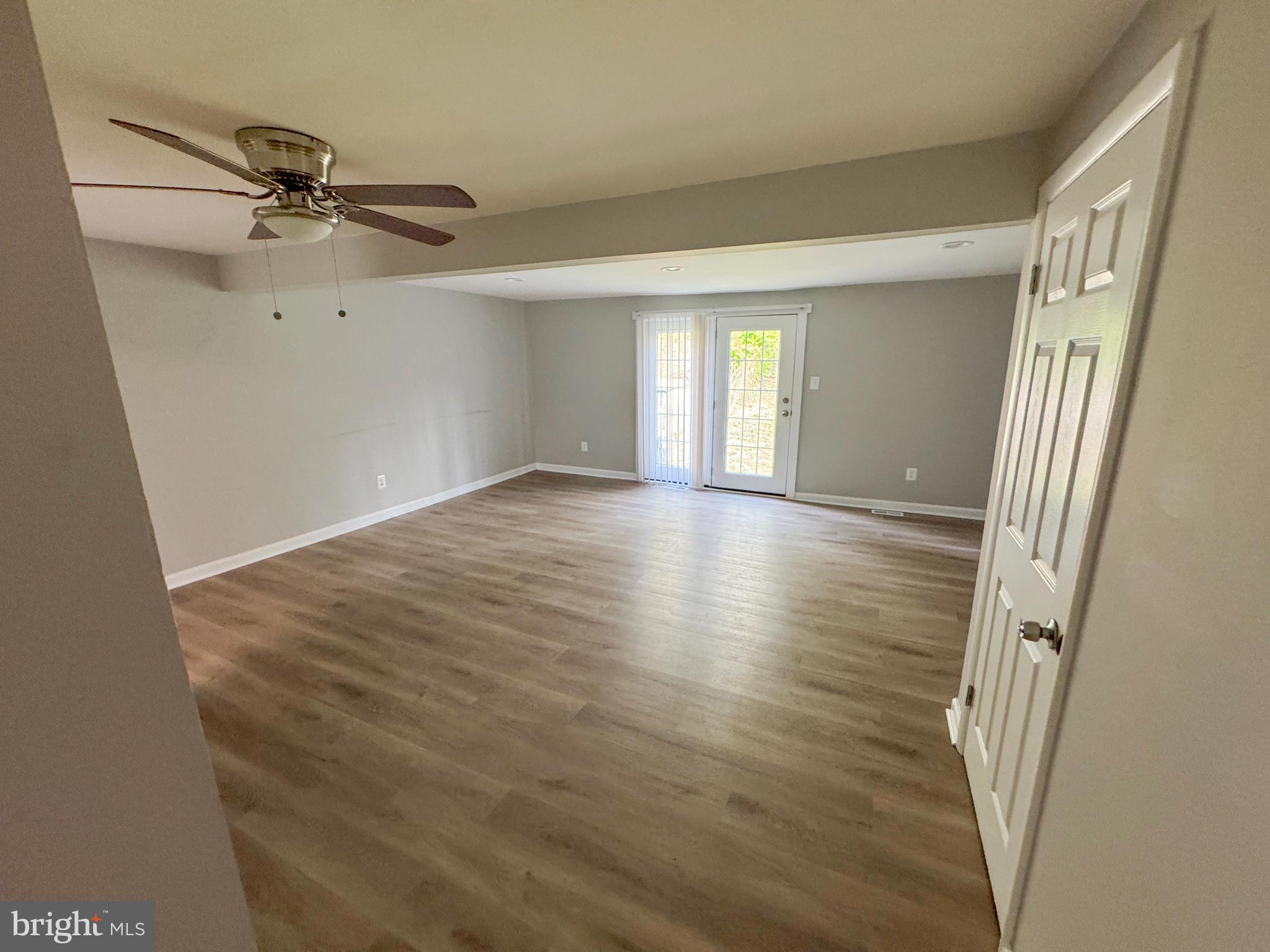 TOWN AND COUNTRY - Residential