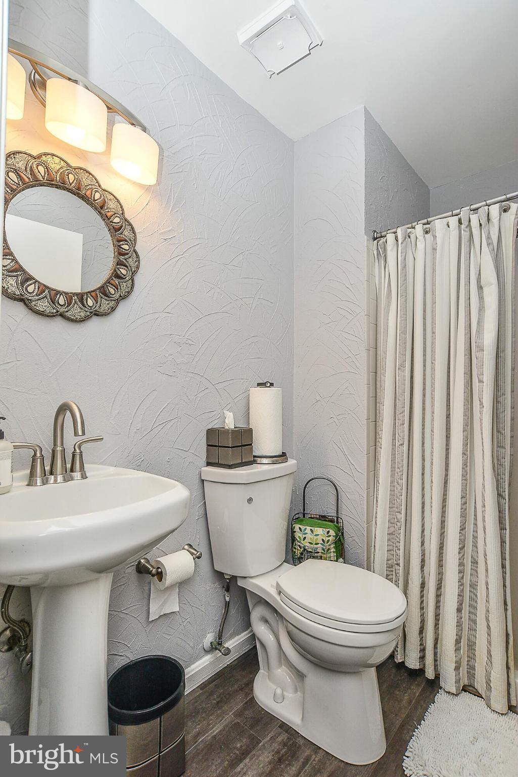 GLENBROOKE WOODS - Residential