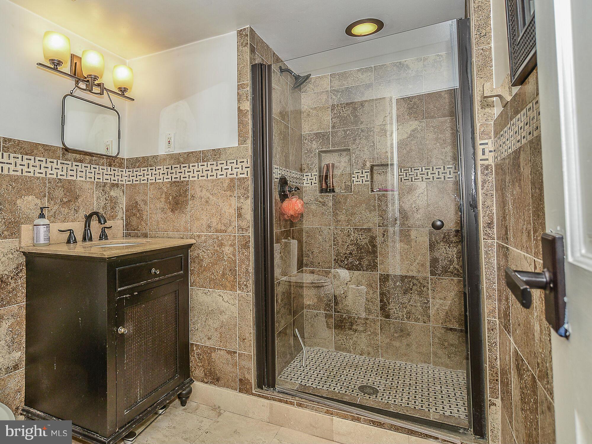 GLENBROOKE WOODS - Residential