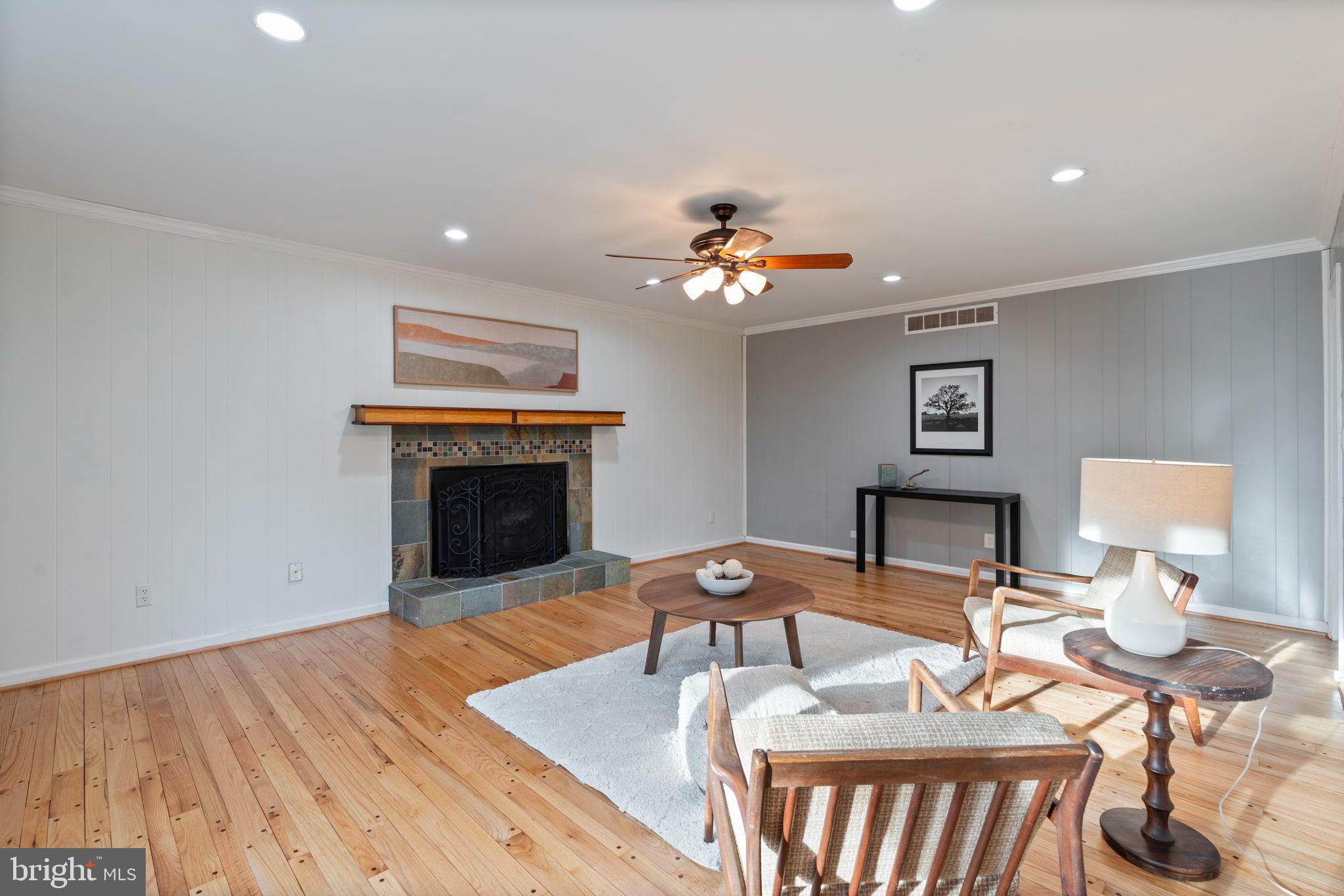 FOX CHAPEL - Residential