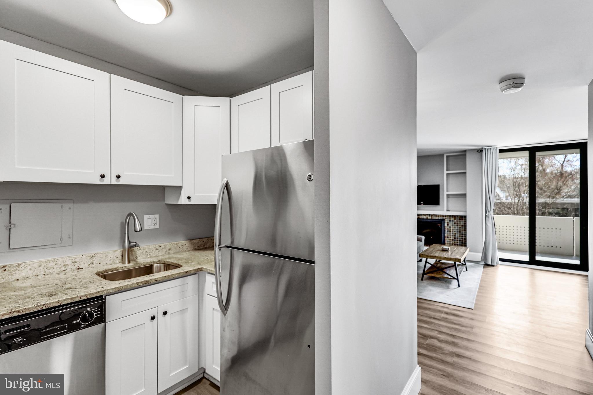 300 M STREET SW N102