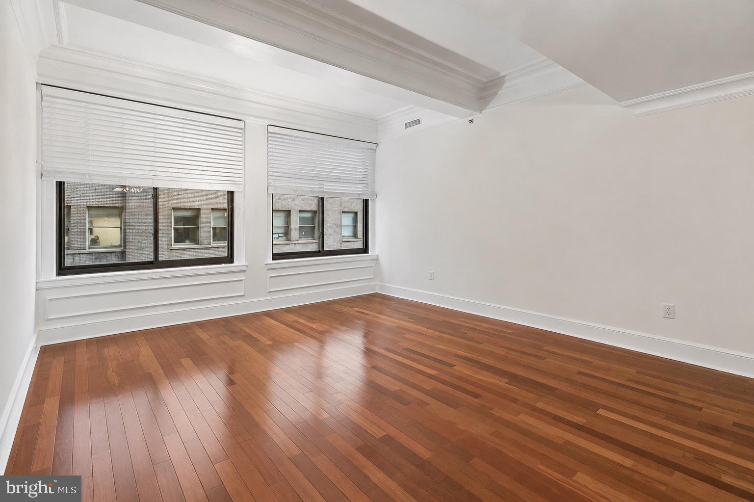 1500 CHESTNUT STREET 7D