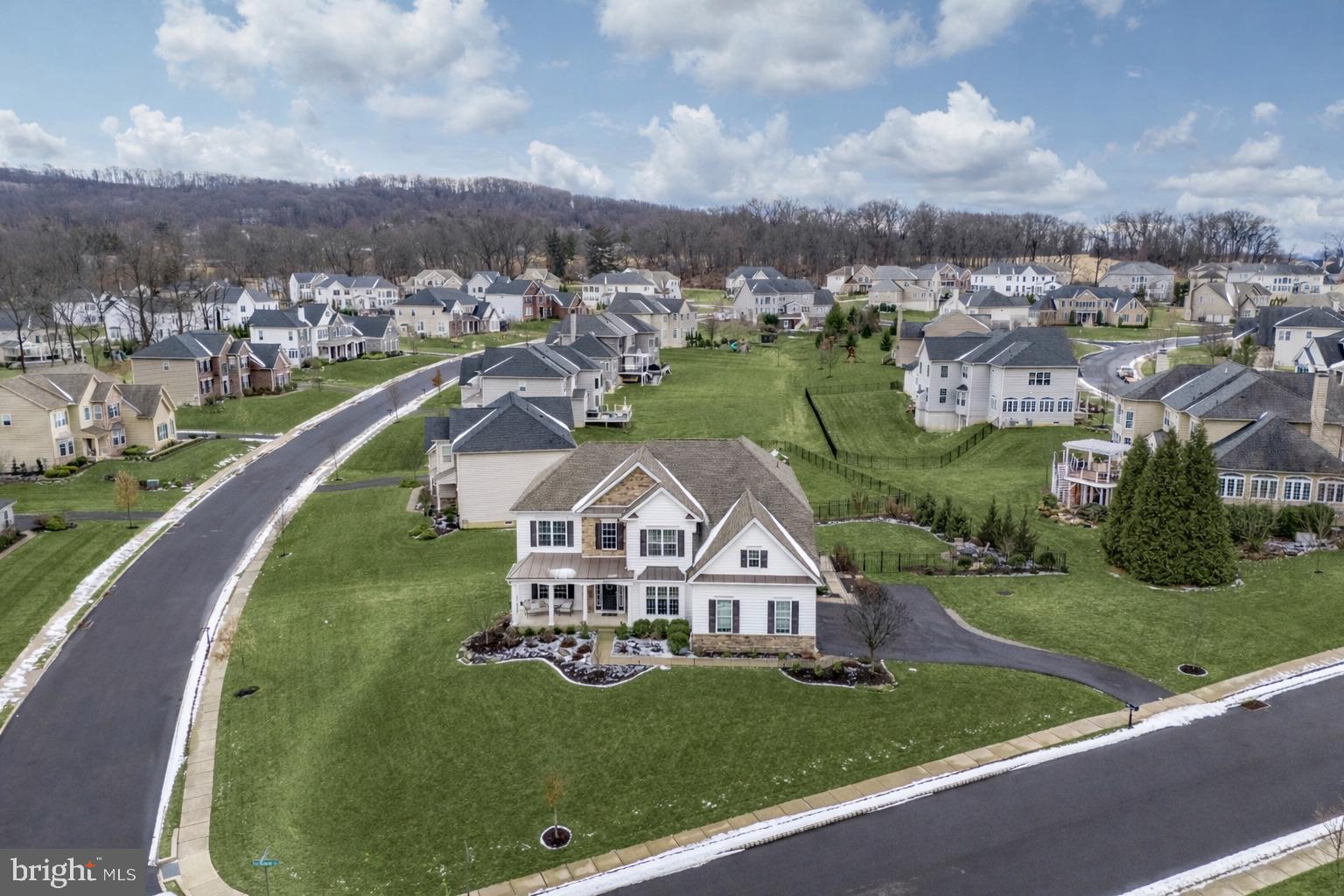 WEYHILL ESTATES - Residential