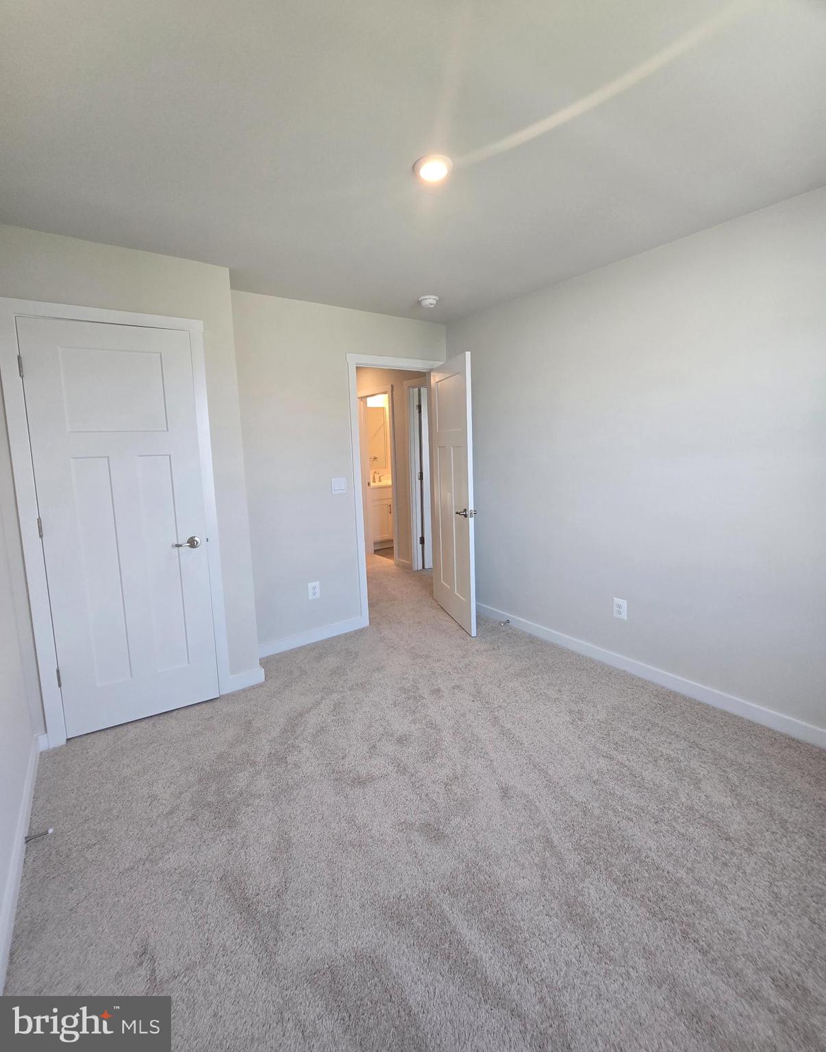 SOUTH BROOK - Residential Lease