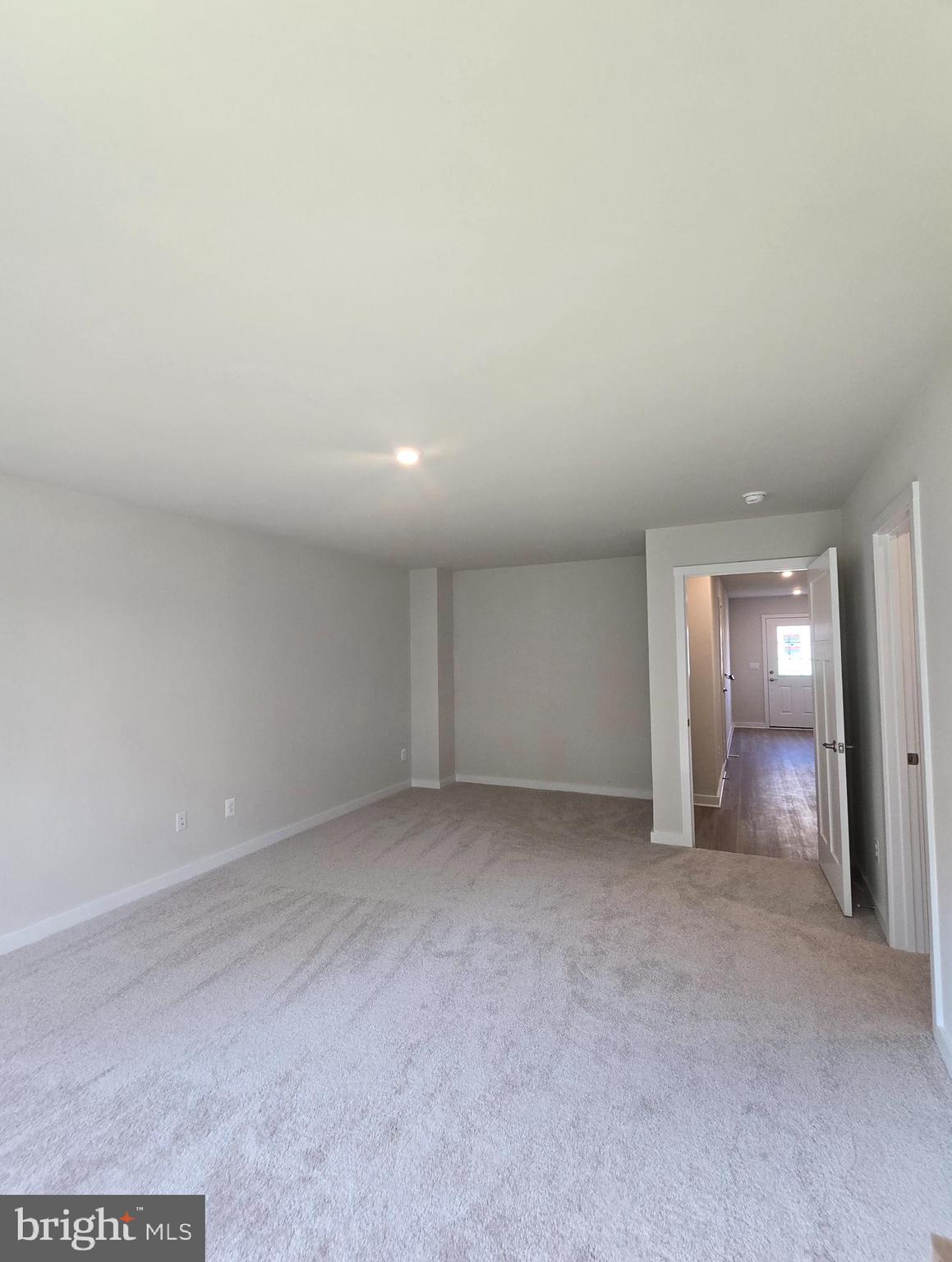 SOUTH BROOK - Residential Lease