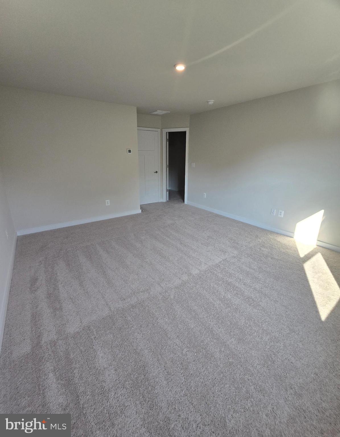 SOUTH BROOK - Residential Lease