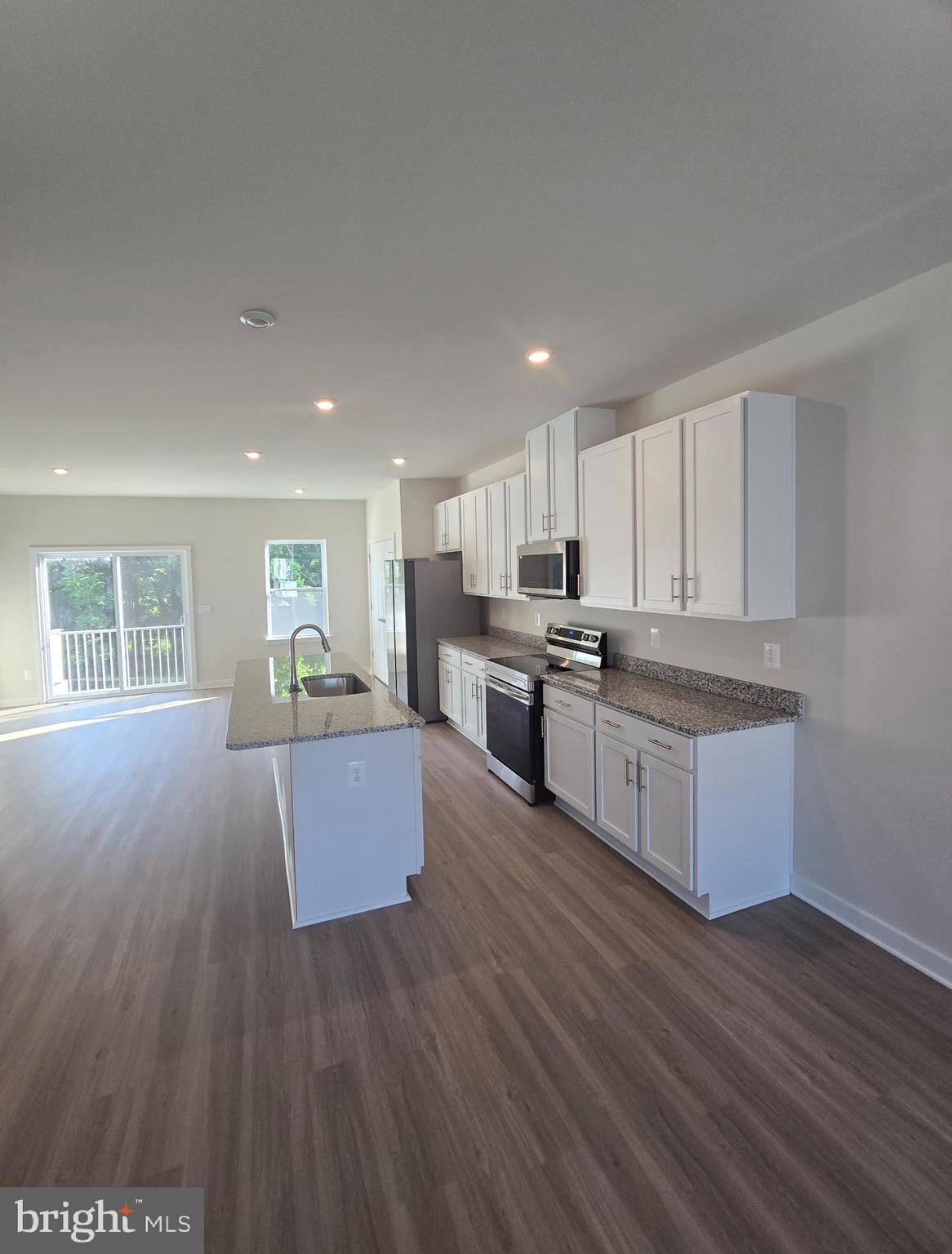 SOUTH BROOK - Residential Lease