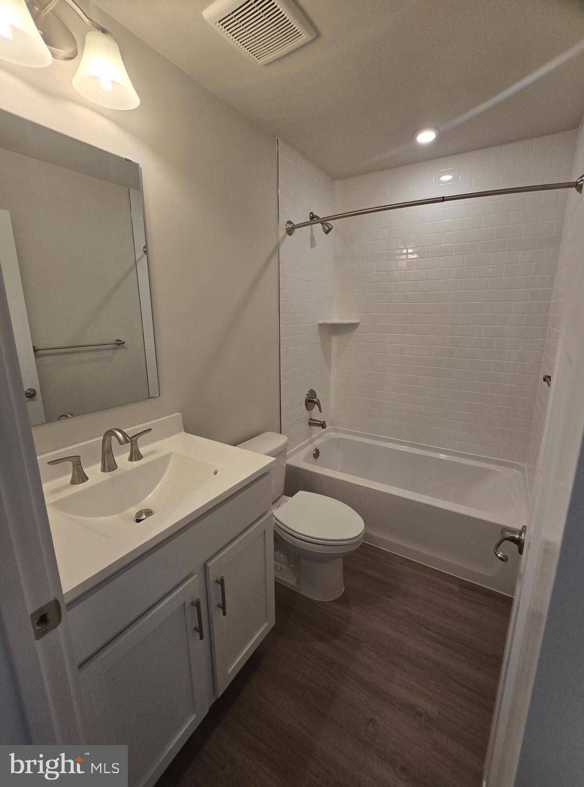 SOUTH BROOK - Residential Lease