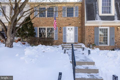 Photo of 8009 Bethelen Woods Lane, SPRINGFIELD, VA 22153 (MLS # VAFX2295146)