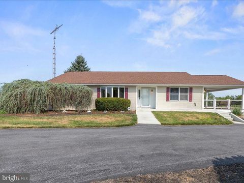 Homes For Sale - 7246 Smith Road<br/> CHAMBERSBURG, PA 17201