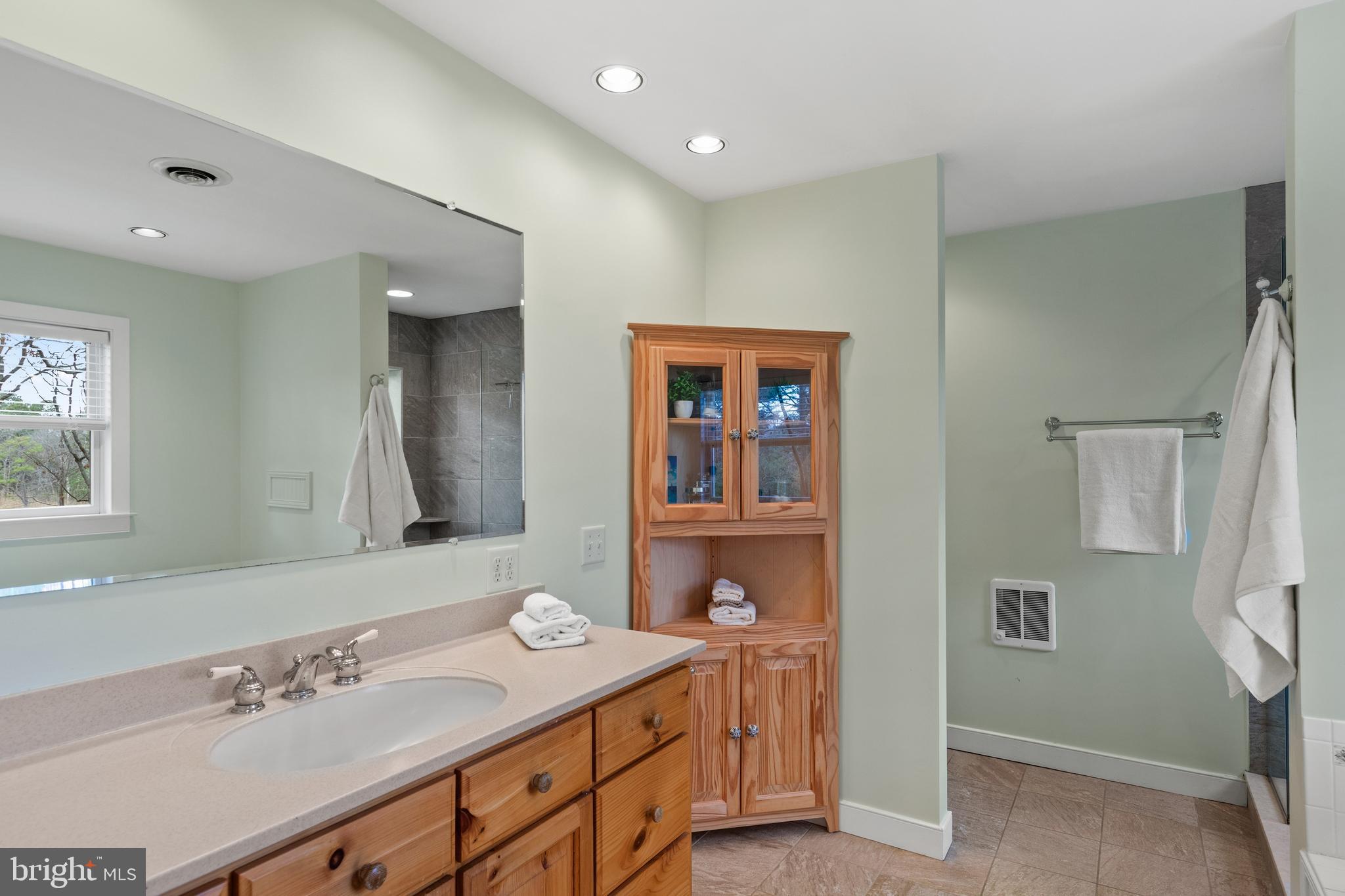 WOLFE RUNNE - Residential