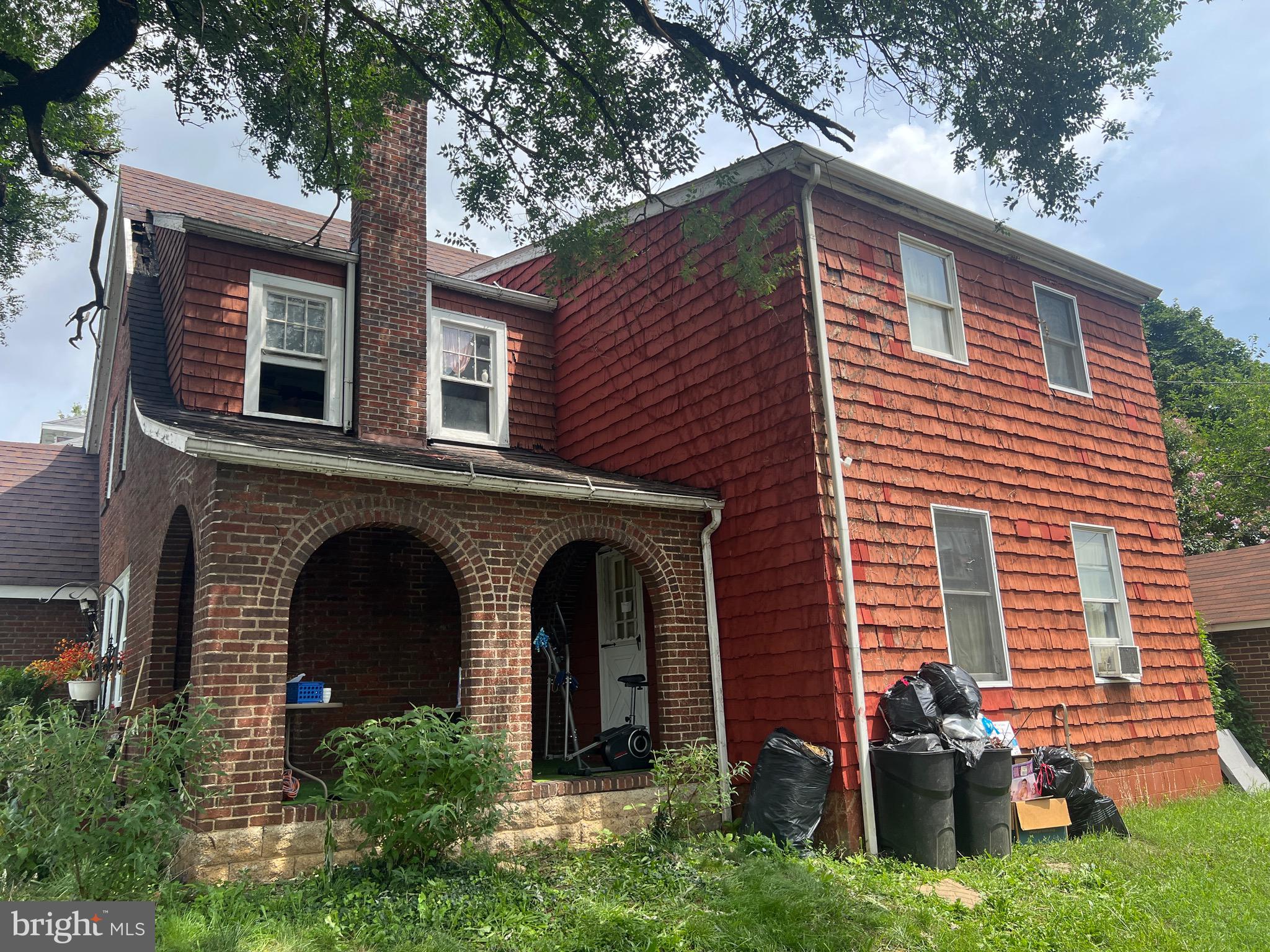 902 HILL TOP DRIVE
