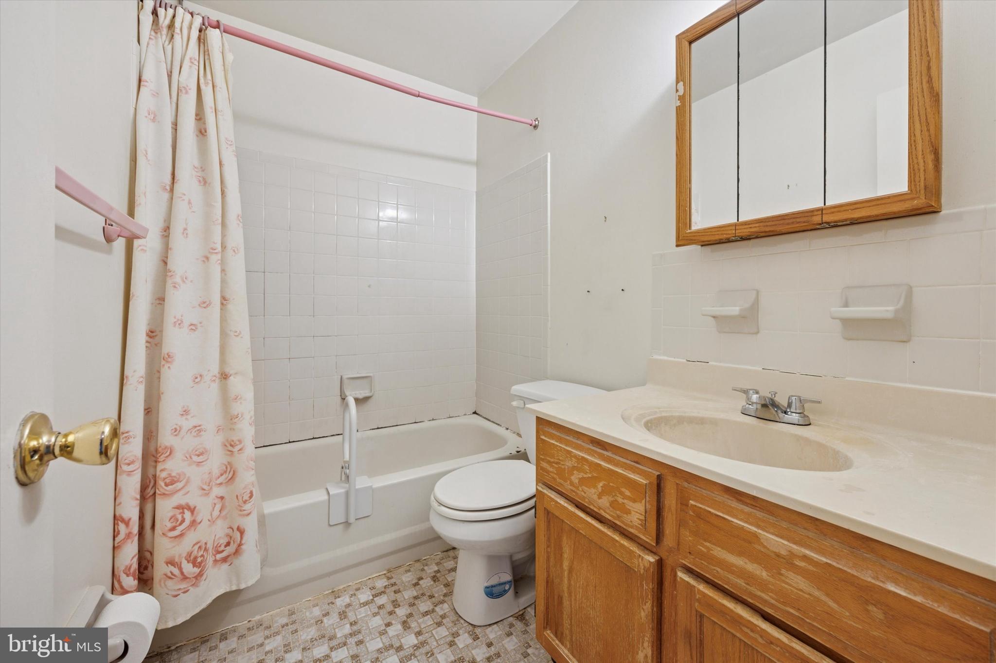 BUSTLETON - Residential