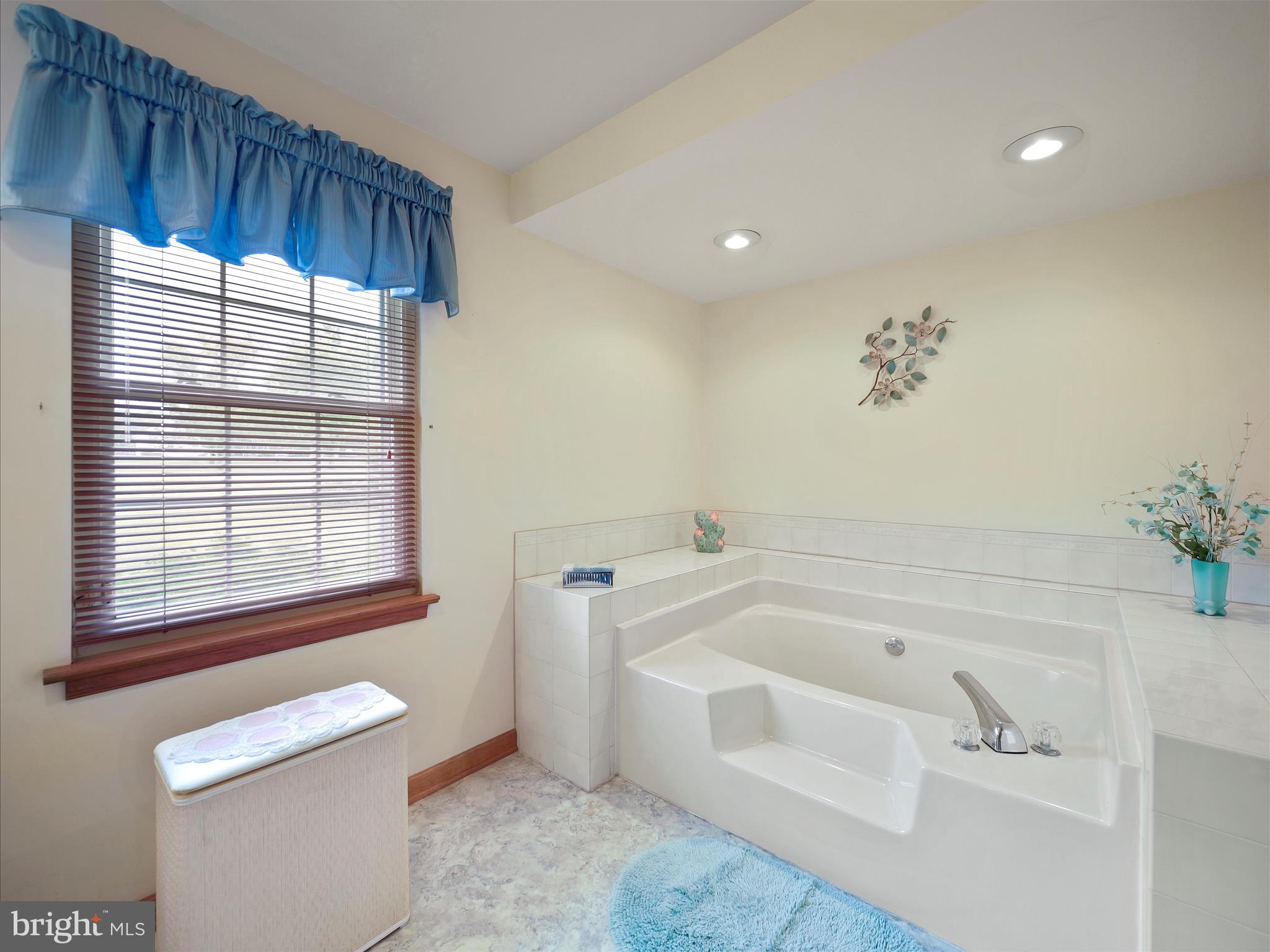 MARLOWE WOODS - Residential