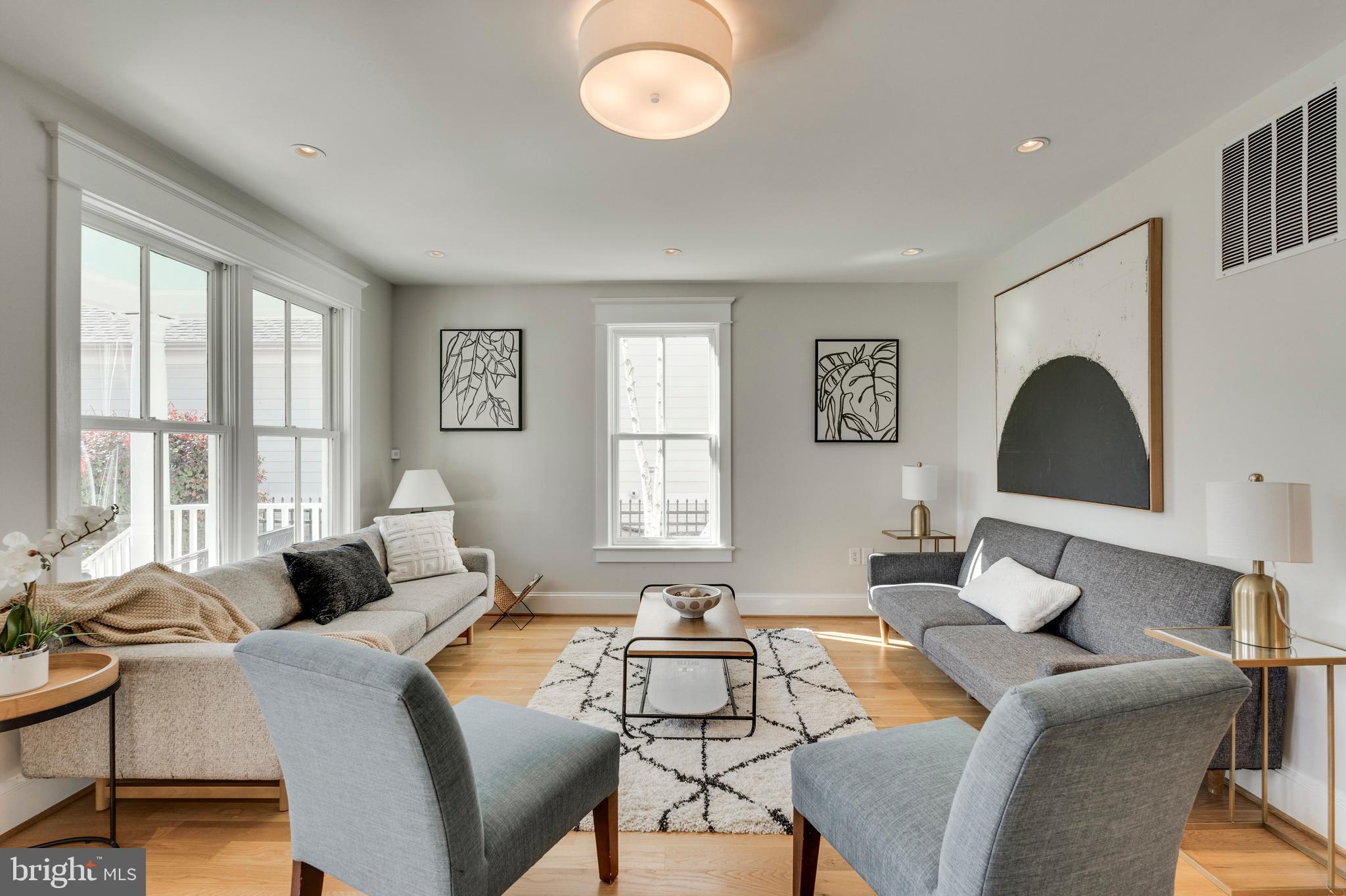 CLARENDON - Residential