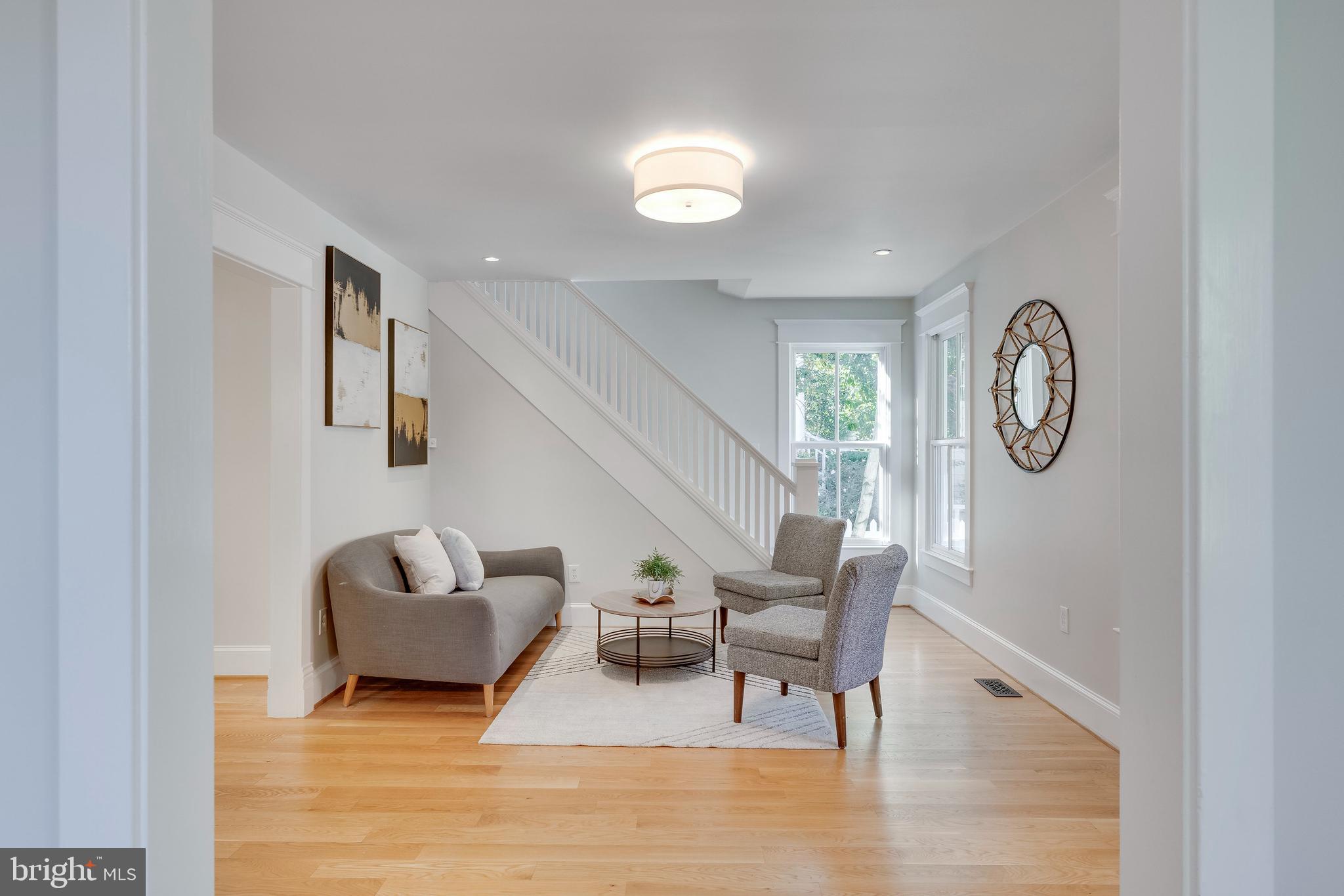 CLARENDON - Residential