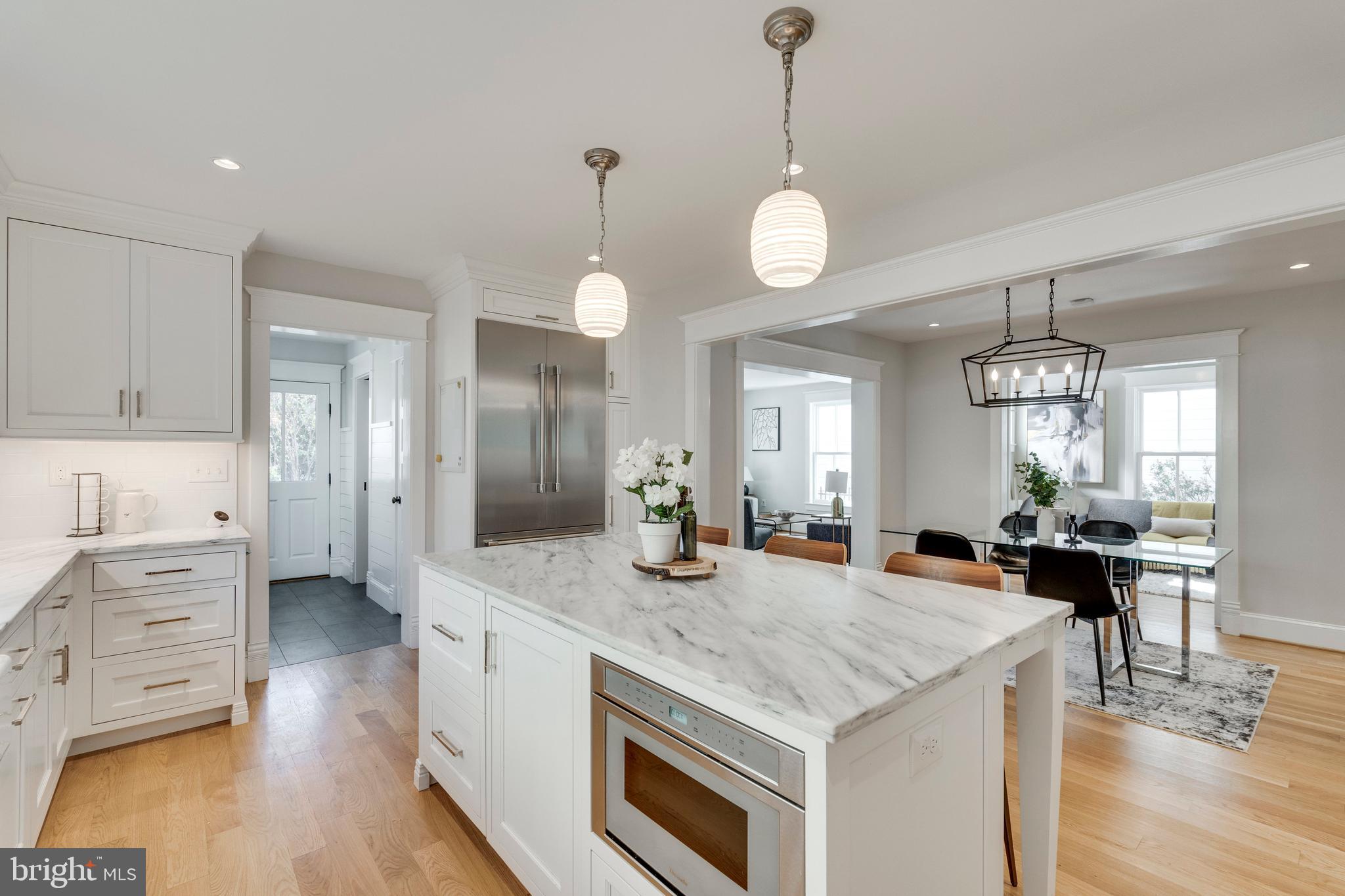 CLARENDON - Residential