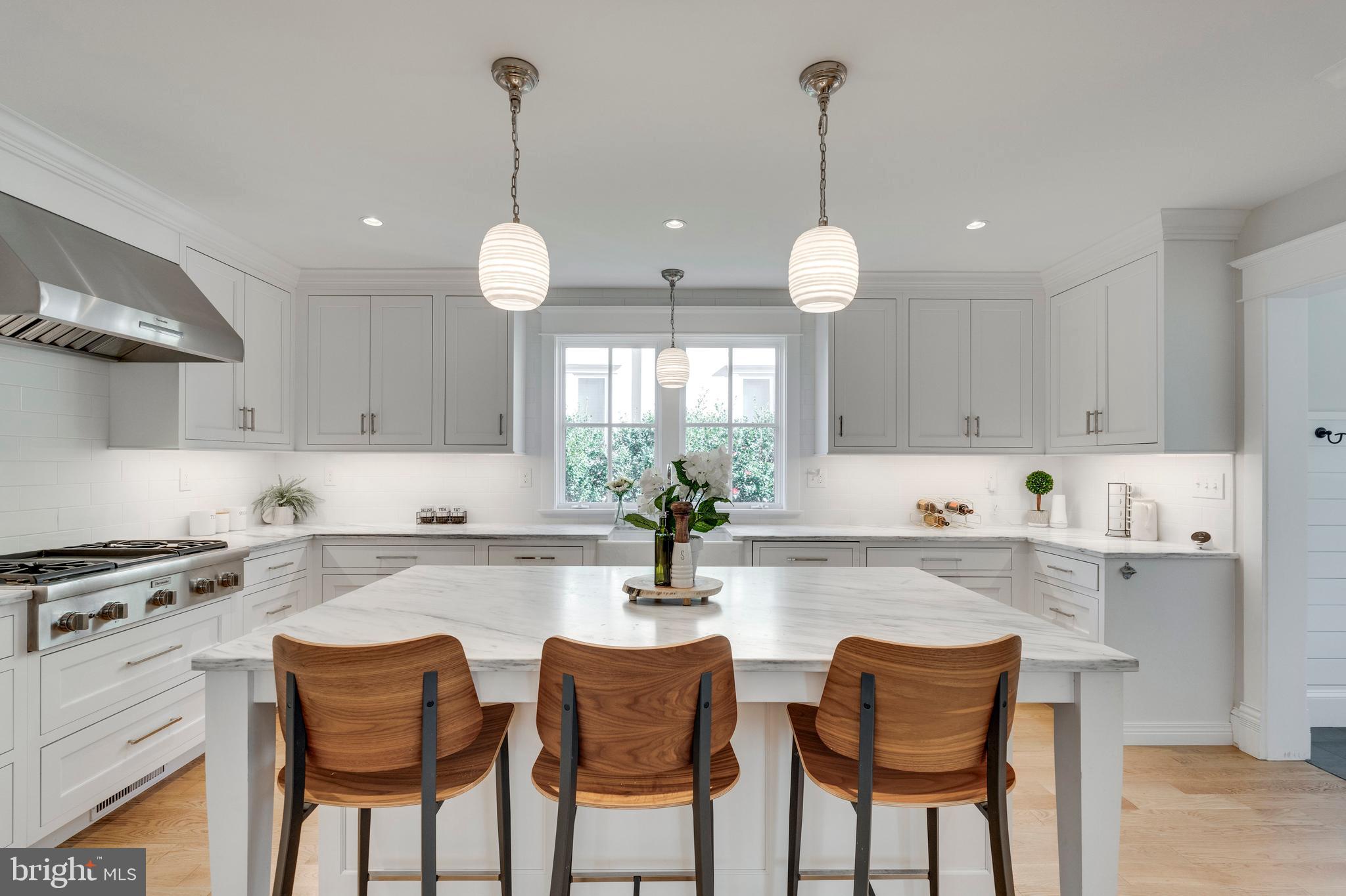 CLARENDON - Residential