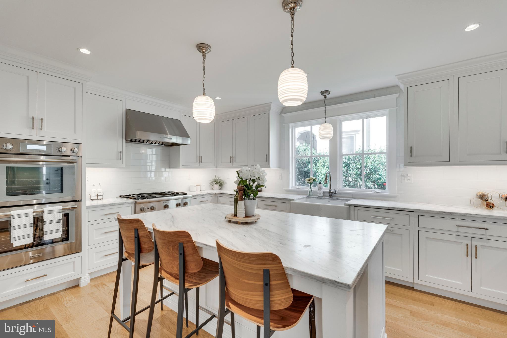 CLARENDON - Residential