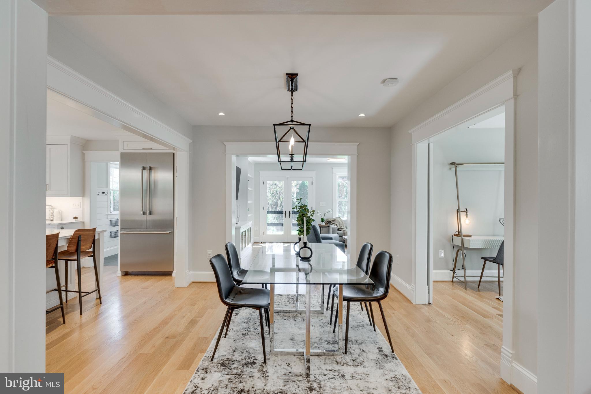 CLARENDON - Residential