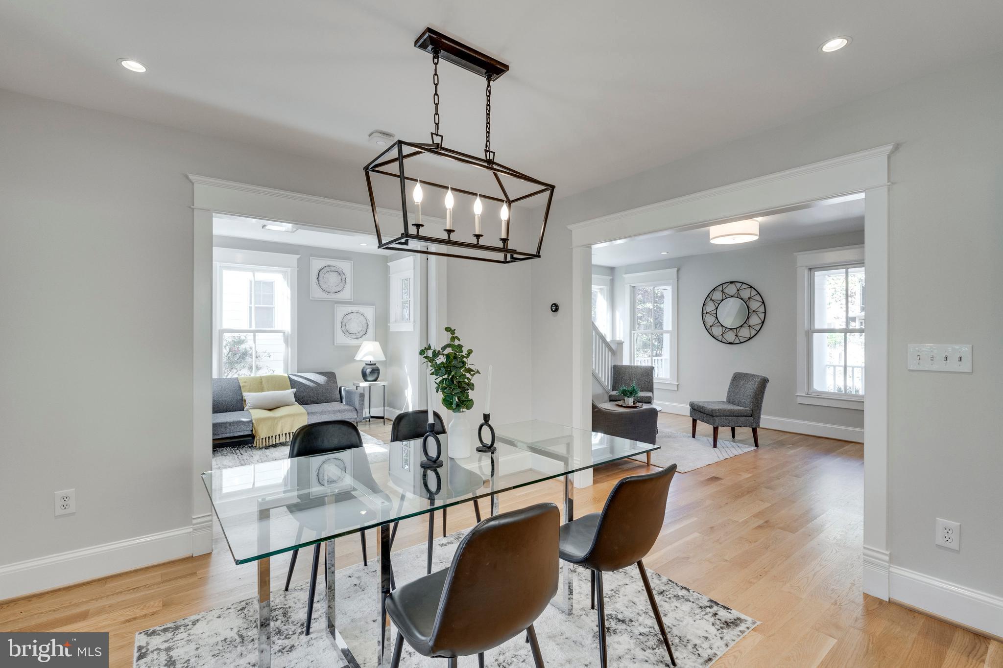 CLARENDON - Residential