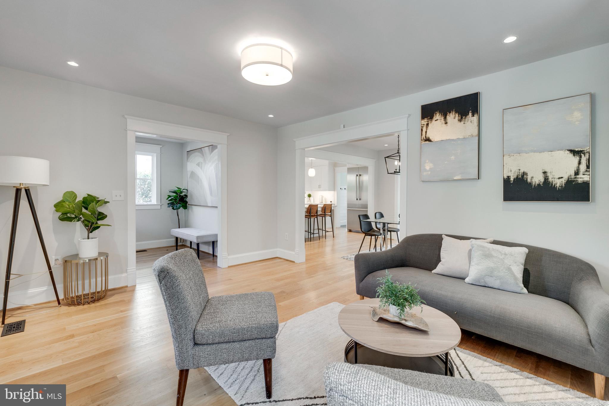 CLARENDON - Residential