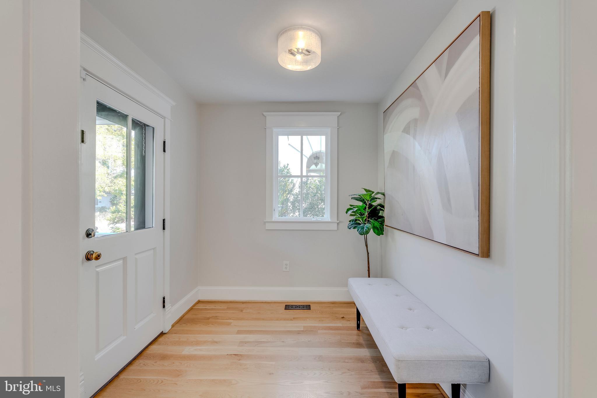 CLARENDON - Residential