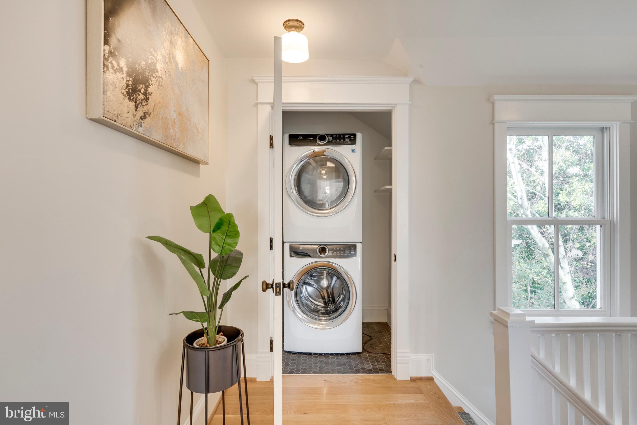 CLARENDON - Residential