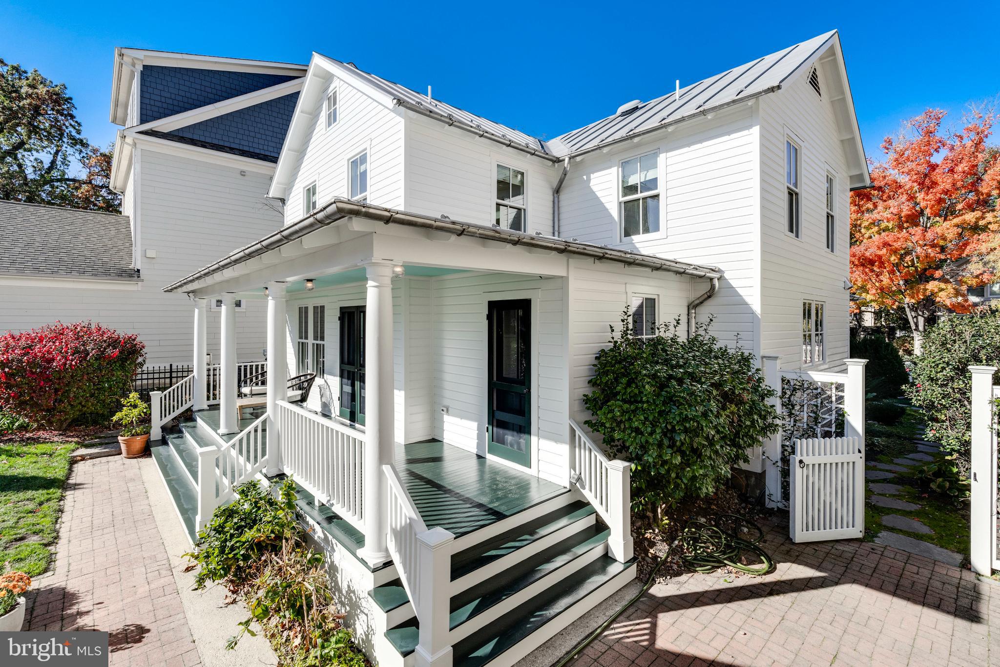 CLARENDON - Residential