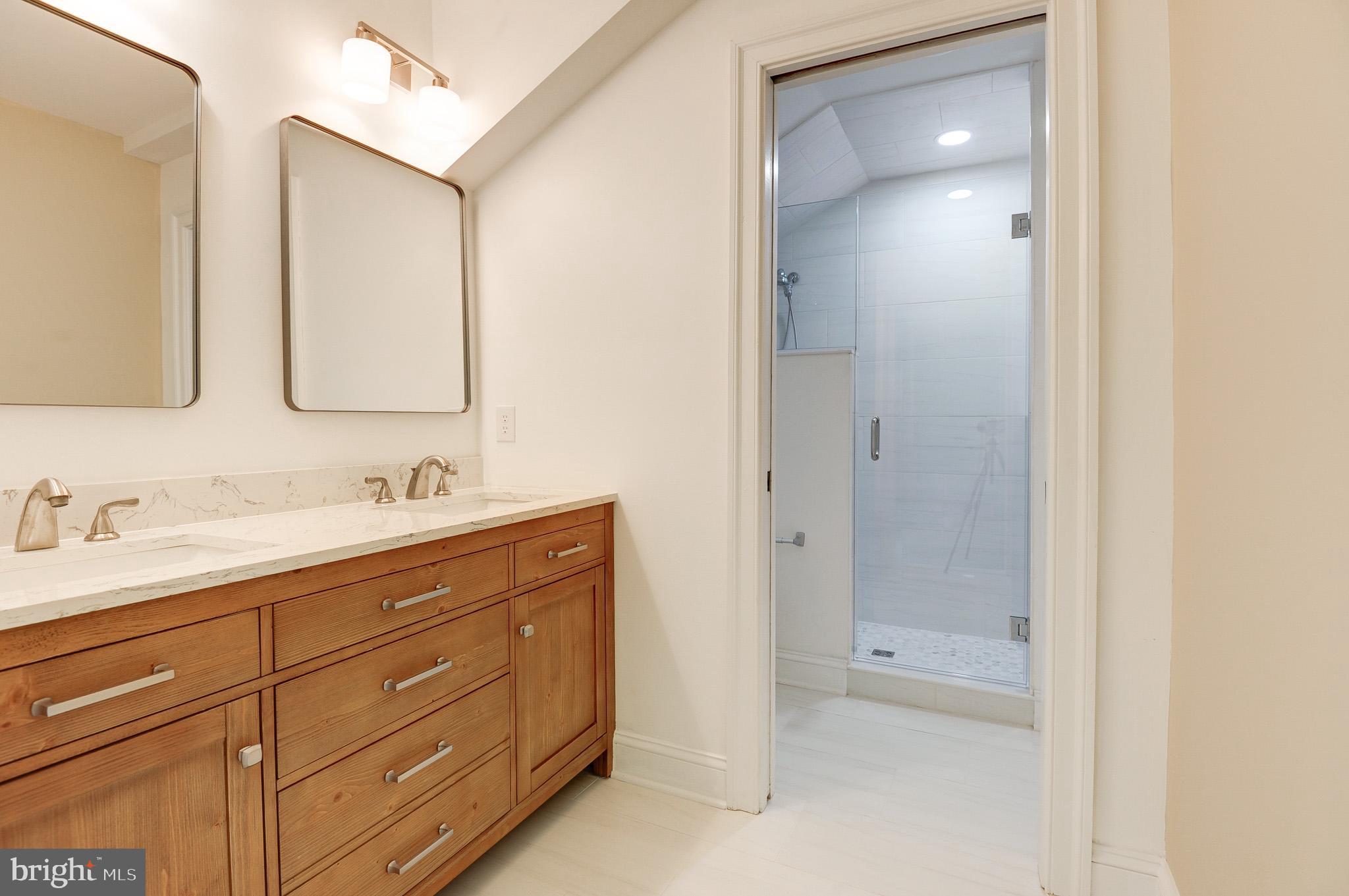 PAEONIAN SPRINGS - Residential