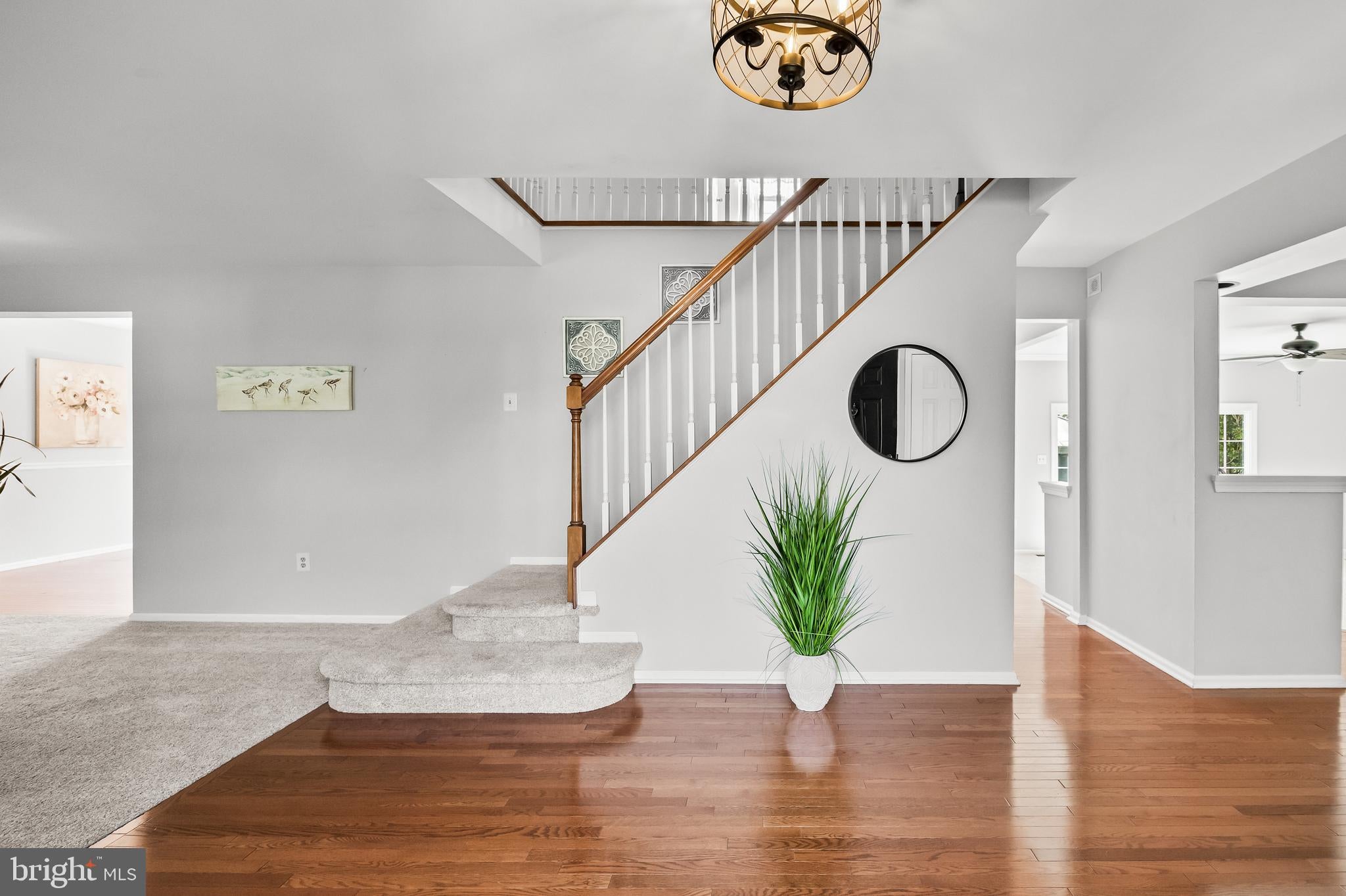 2 PRICKETT LANE