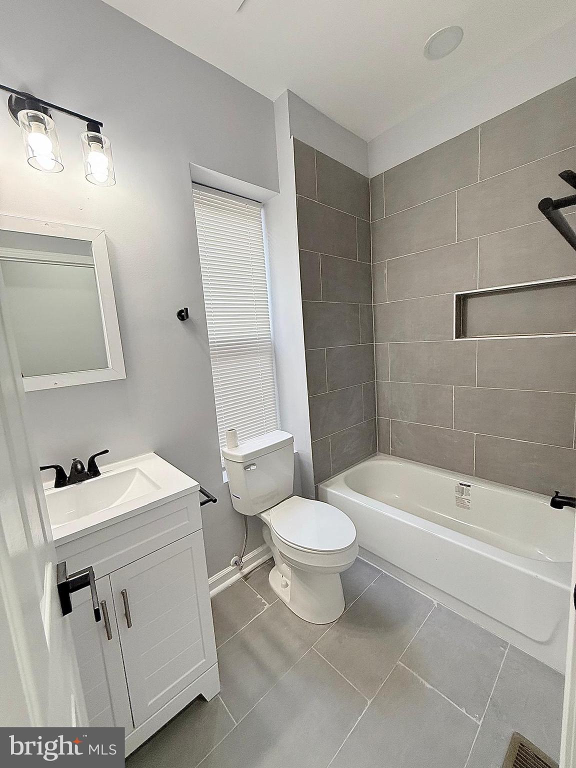 PENN NORTH - Residential Lease
