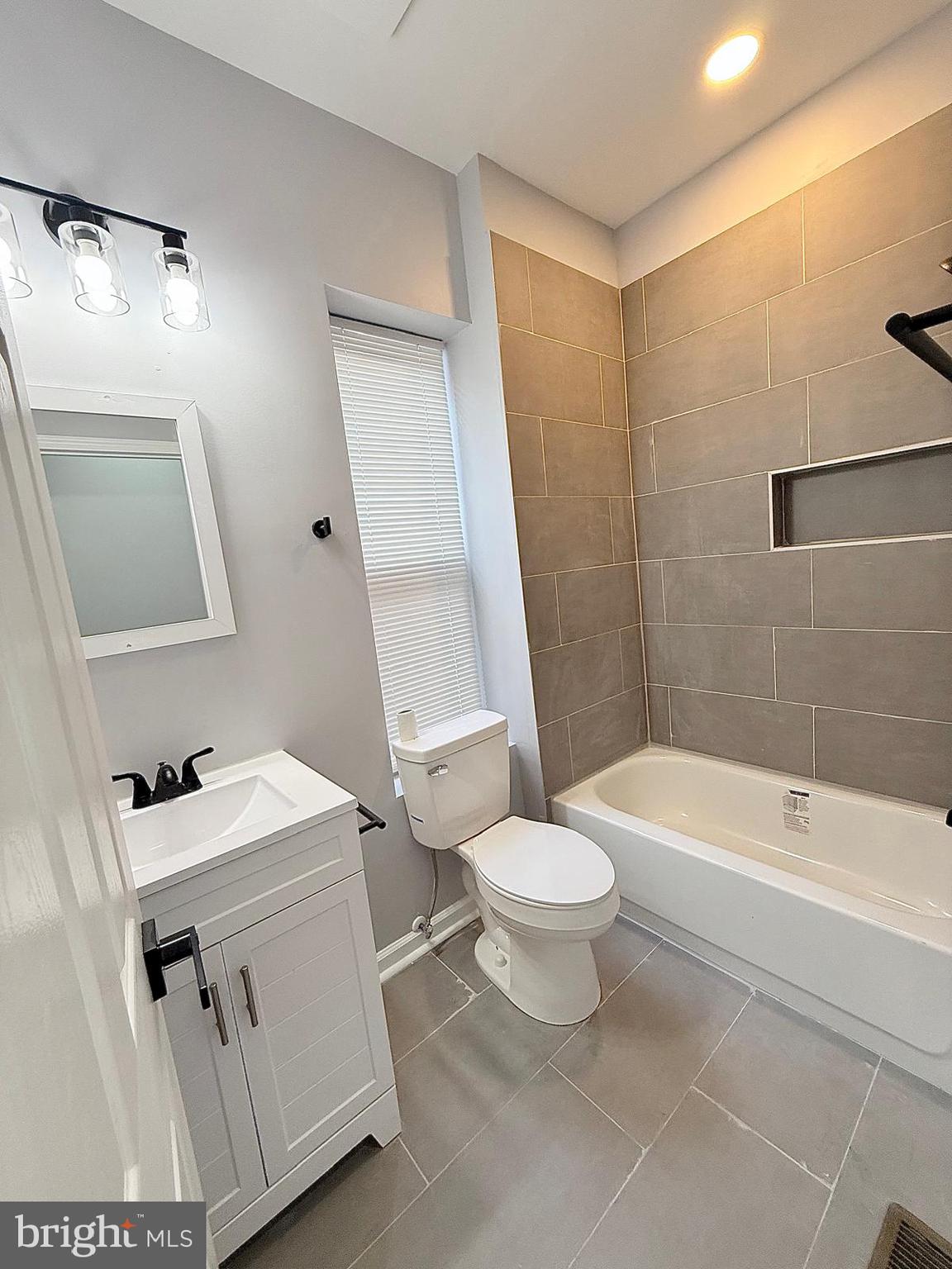PENN NORTH - Residential Lease