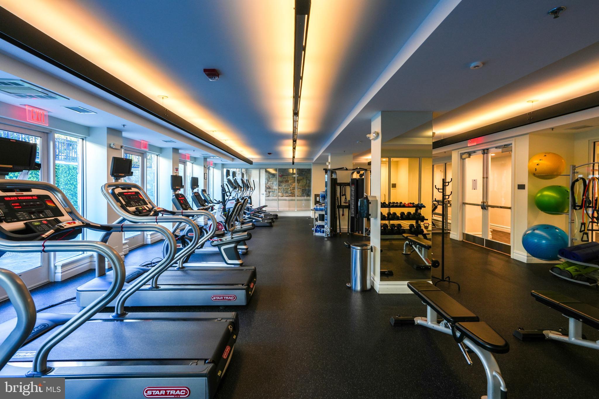 POTOMAC OUTSIDE - Residential