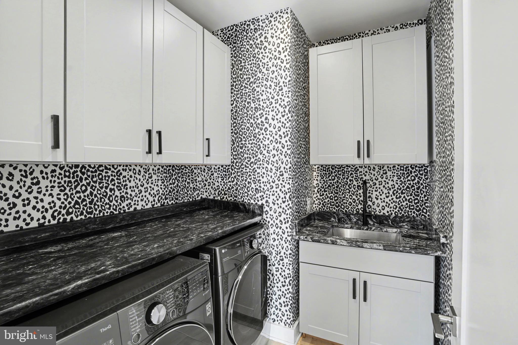 POTOMAC OUTSIDE - Residential