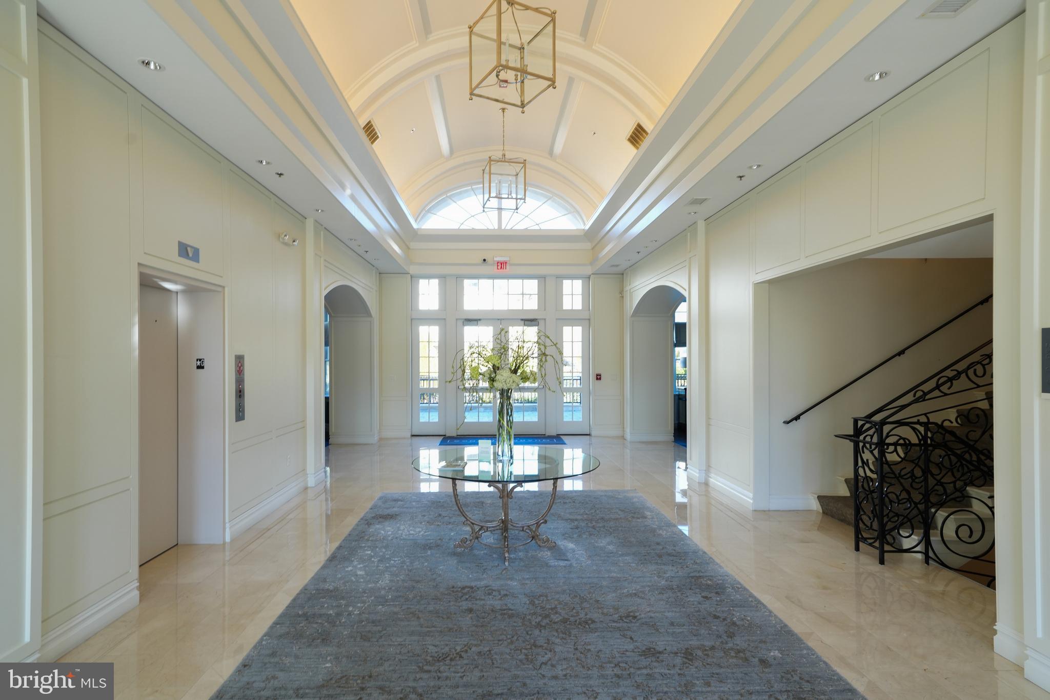 POTOMAC OUTSIDE - Residential