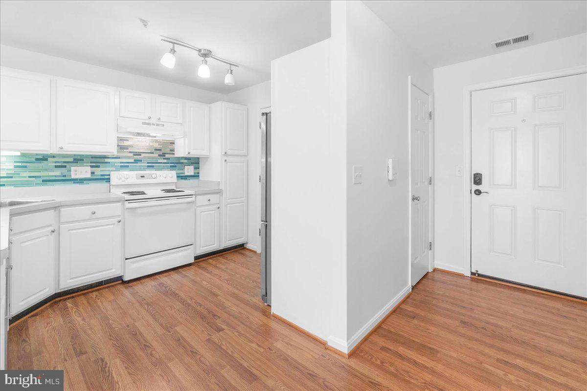 WINIFRED MANOR - Residential