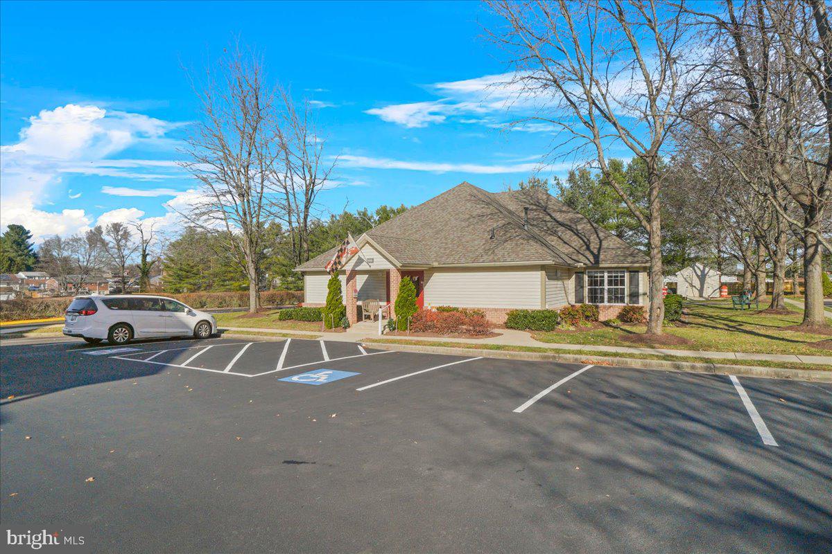 WINIFRED MANOR - Residential