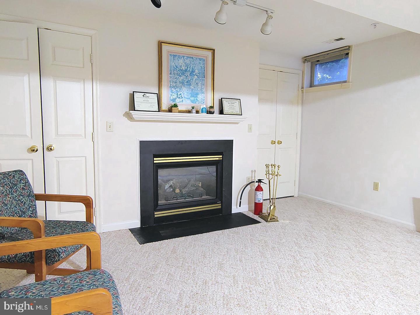 WATERSIDE - Residential Lease