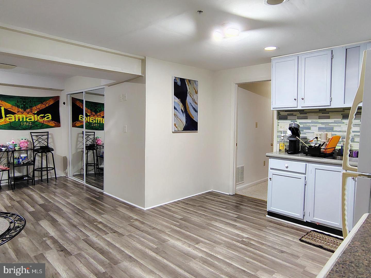 WATERSIDE - Residential Lease