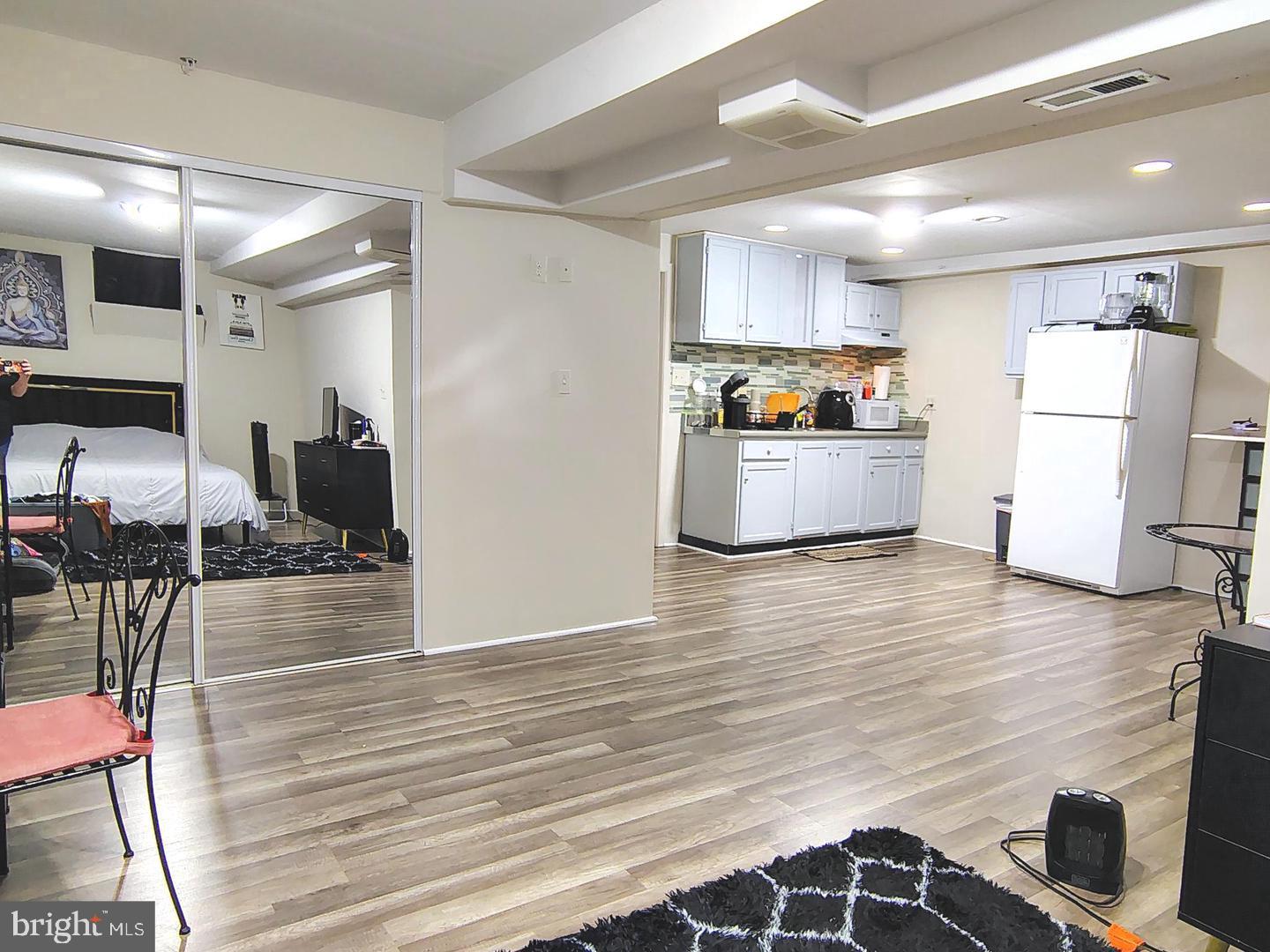 WATERSIDE - Residential Lease