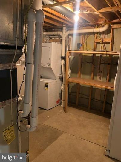 WATERSIDE - Residential Lease