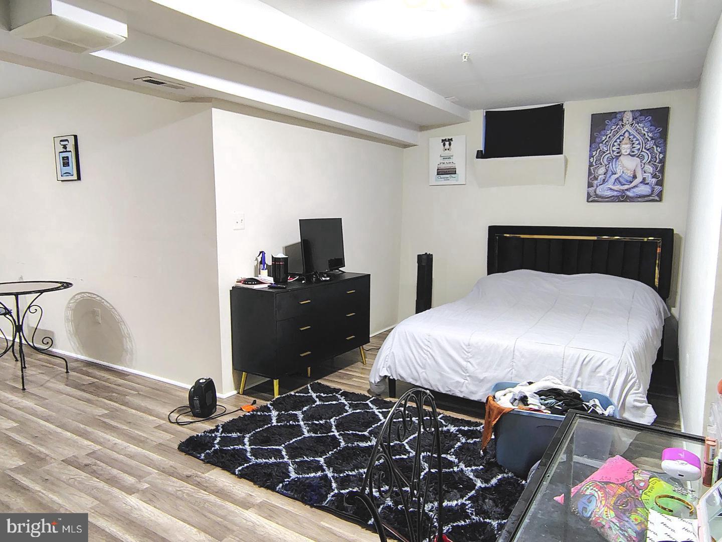 WATERSIDE - Residential Lease