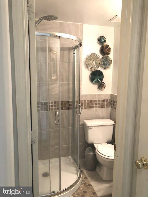 WATERSIDE - Residential Lease