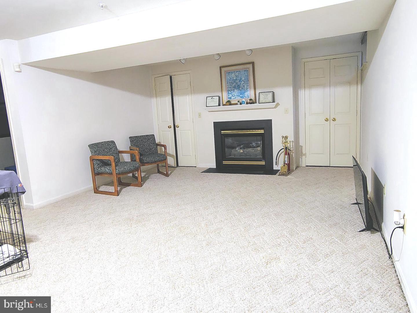 WATERSIDE - Residential Lease