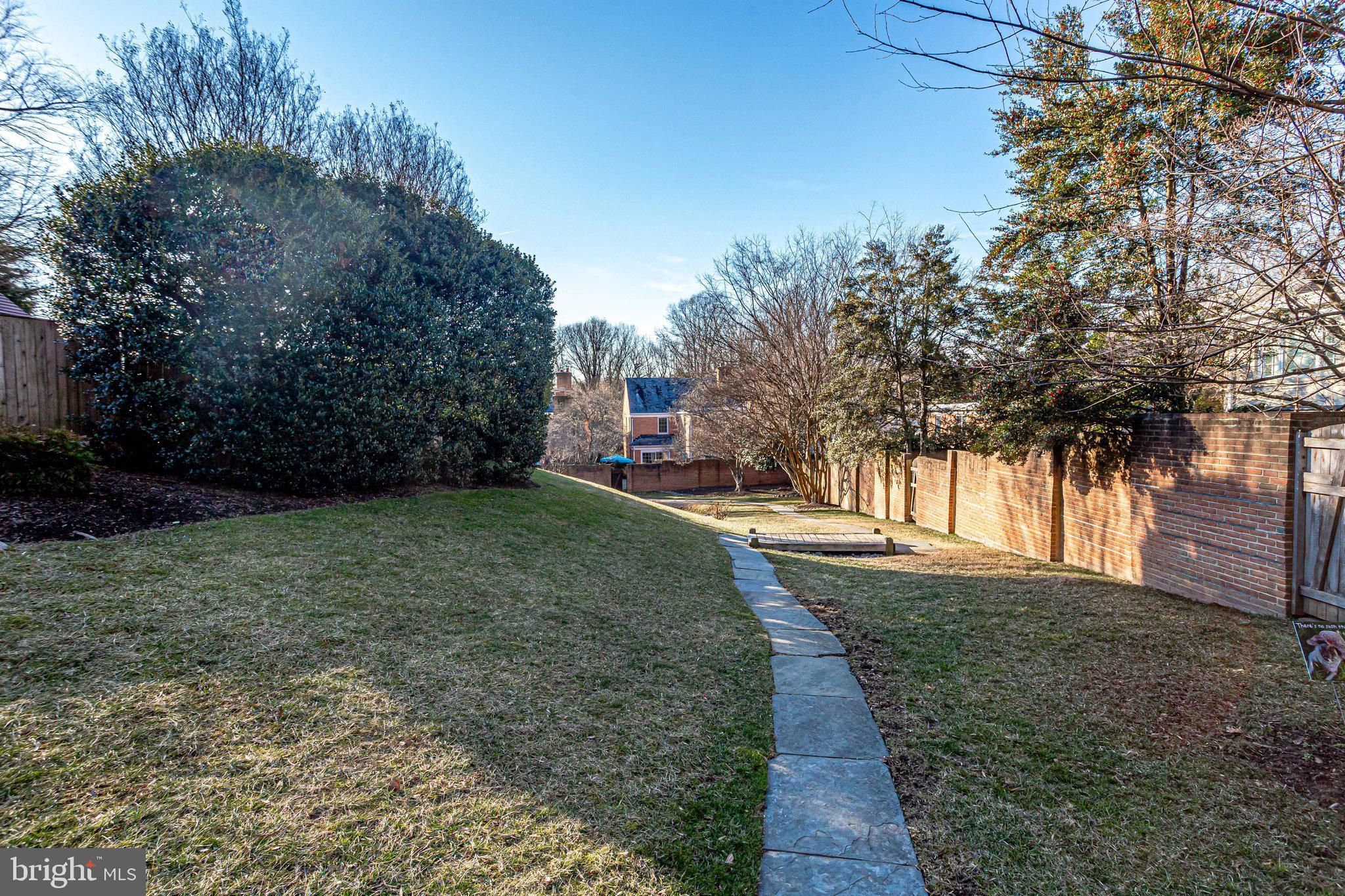 WESTMORELAND HILLS - Residential